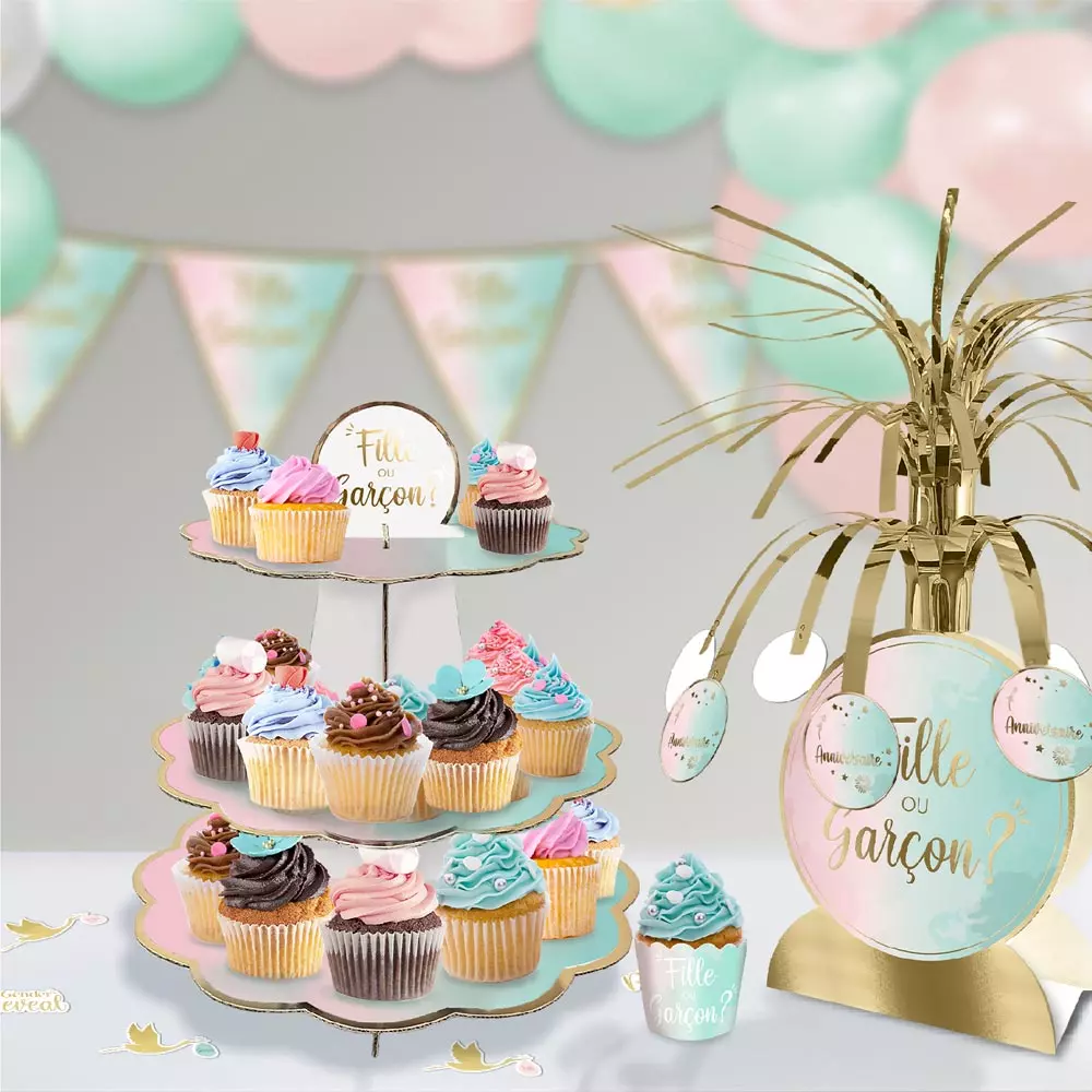 Présentoire gateau Genderreveal Babyshower sur une table avec des gâteaux
