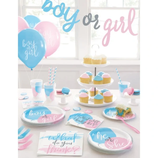 goblets gender reveal Babyshower sur une table