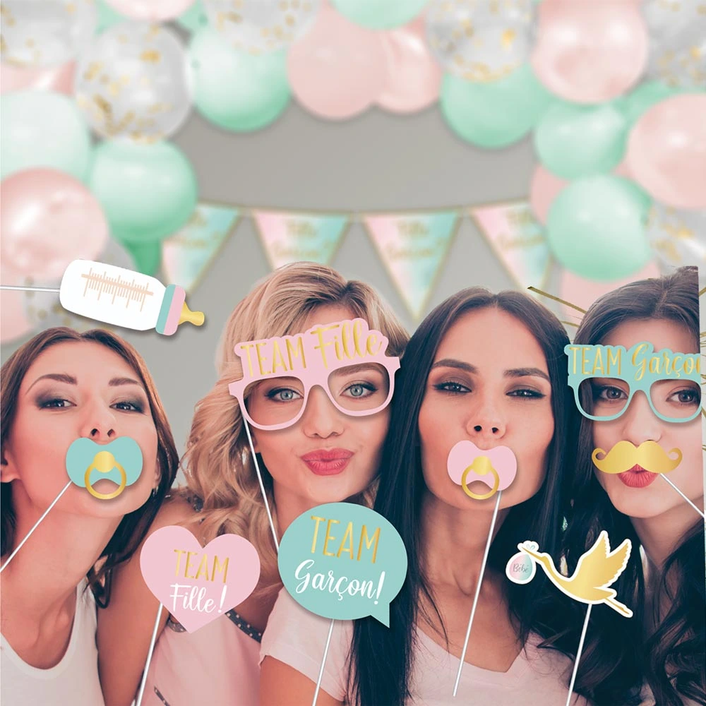 quatre mamans joue au Photobooth gender reveal baby shower